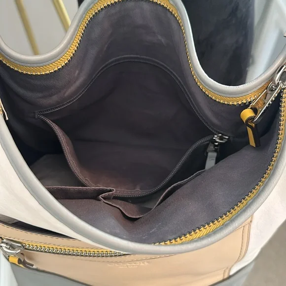 Coach Hobo Bag - Picture 4 of 6